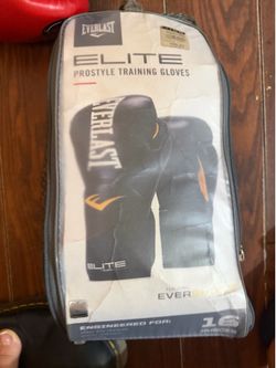 Boxing gloves like new