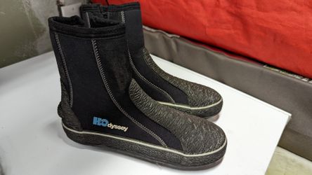 Women's Size 8 Scuba Boots