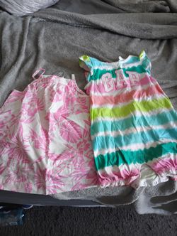 BLACK FRIDAY 2 6-12month Gap outfits $10 for both!!
