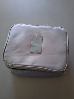 Gray Travel  Bag with Zipper