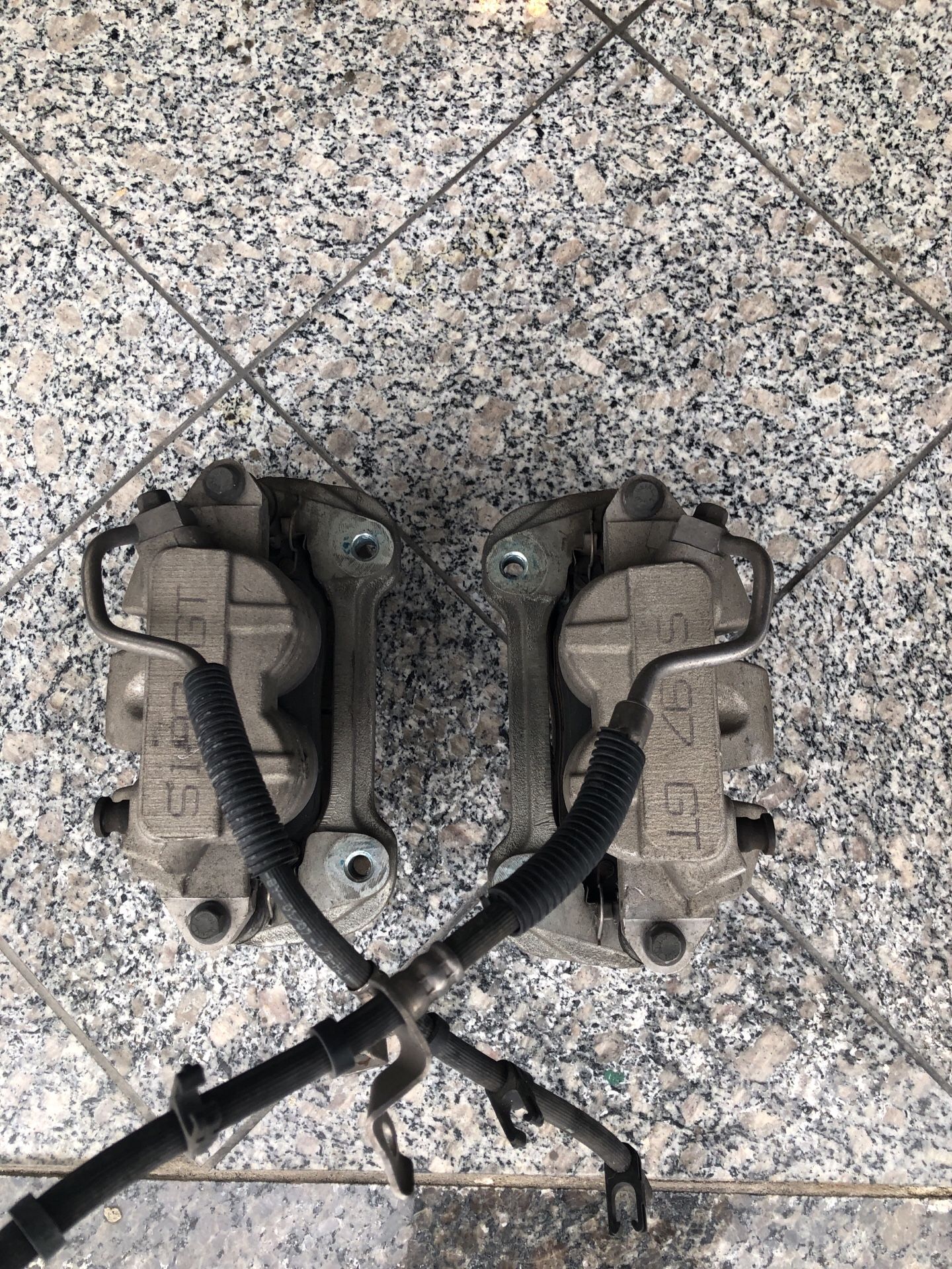 05-10 mustang gt brake calipers