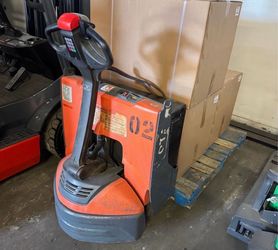 2021 Toyota Electric pallet Jack Forklift