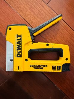 DeWalt Heavy-Duty Staple Gun
