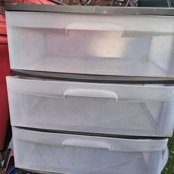 Plastic drawers