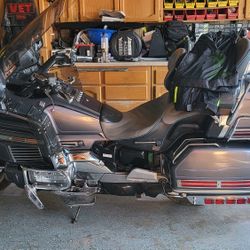 1988 Honda Gold Wing GL1500    $2000 OBO