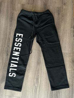 Black Essentials Sweats