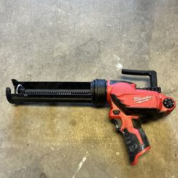 Milwaukee M18 Cordless Caulk Gun (2641-20) – Works Great