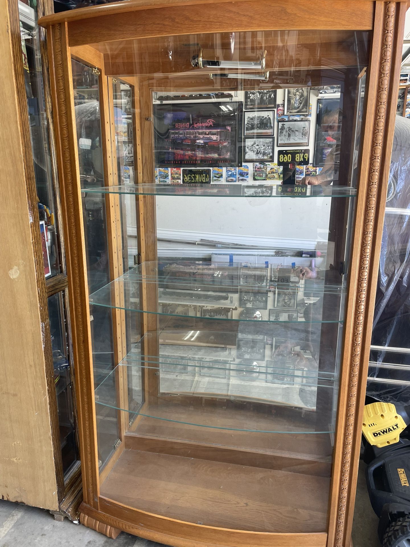 Display cabinet