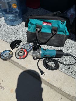 Makita 4 1/2” Angle Grinder