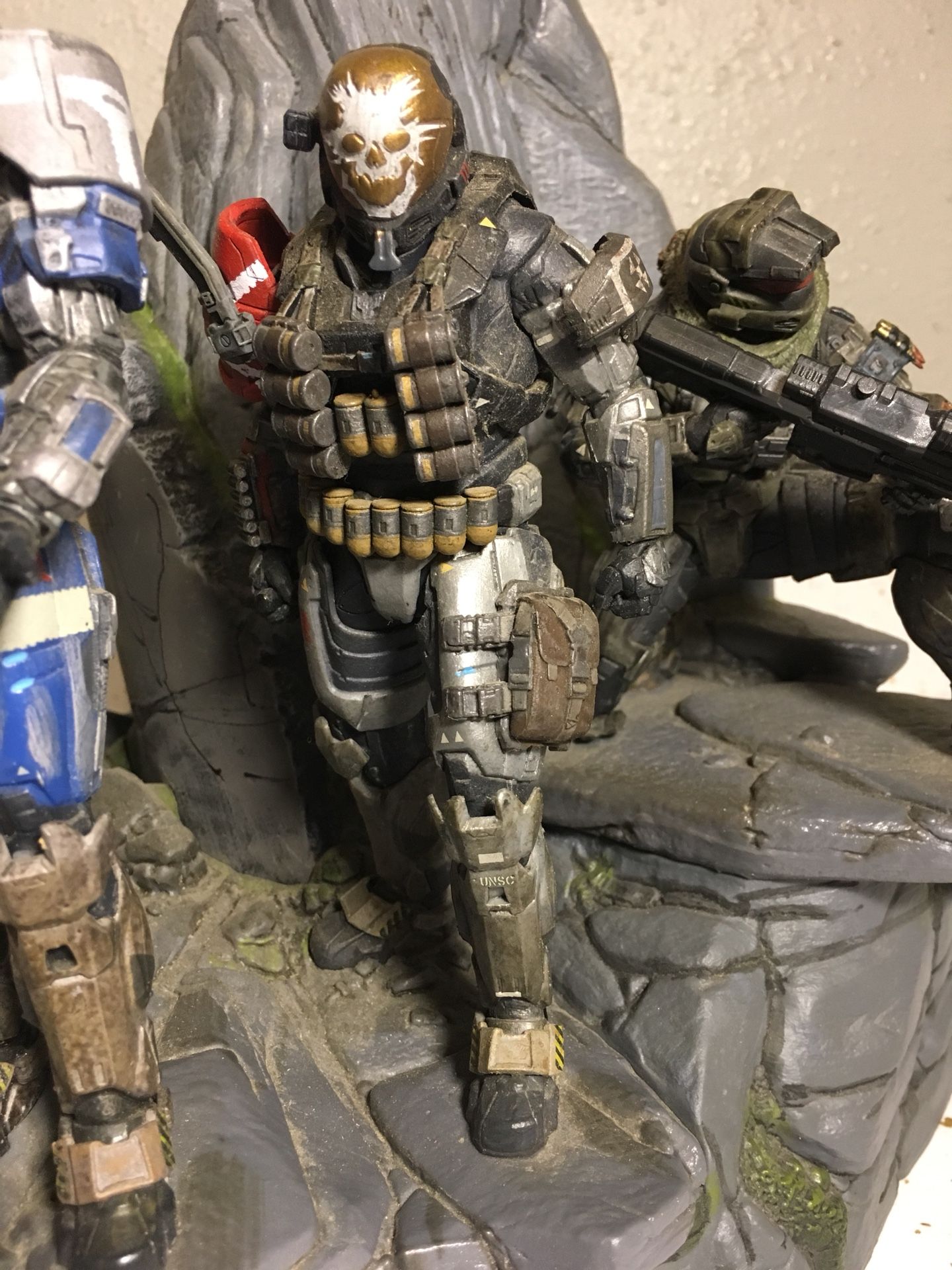 Halo Reach Noble Team Legendary Limited Edition Statue 2010 NOT COMPLETE