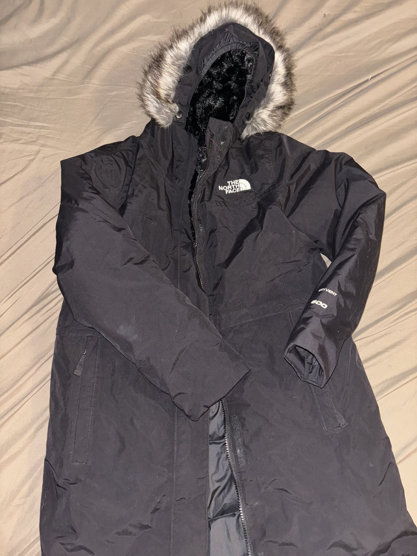 The north face girls brand new size Large