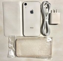 Apple iPhone XR 64GB White Factory Unlocked (2 XR’s AVAILABLE) *DELIVERY AVAILABLE* *HABLO ESPAÑOL*