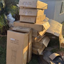 Free cardboard Carton Gratis!