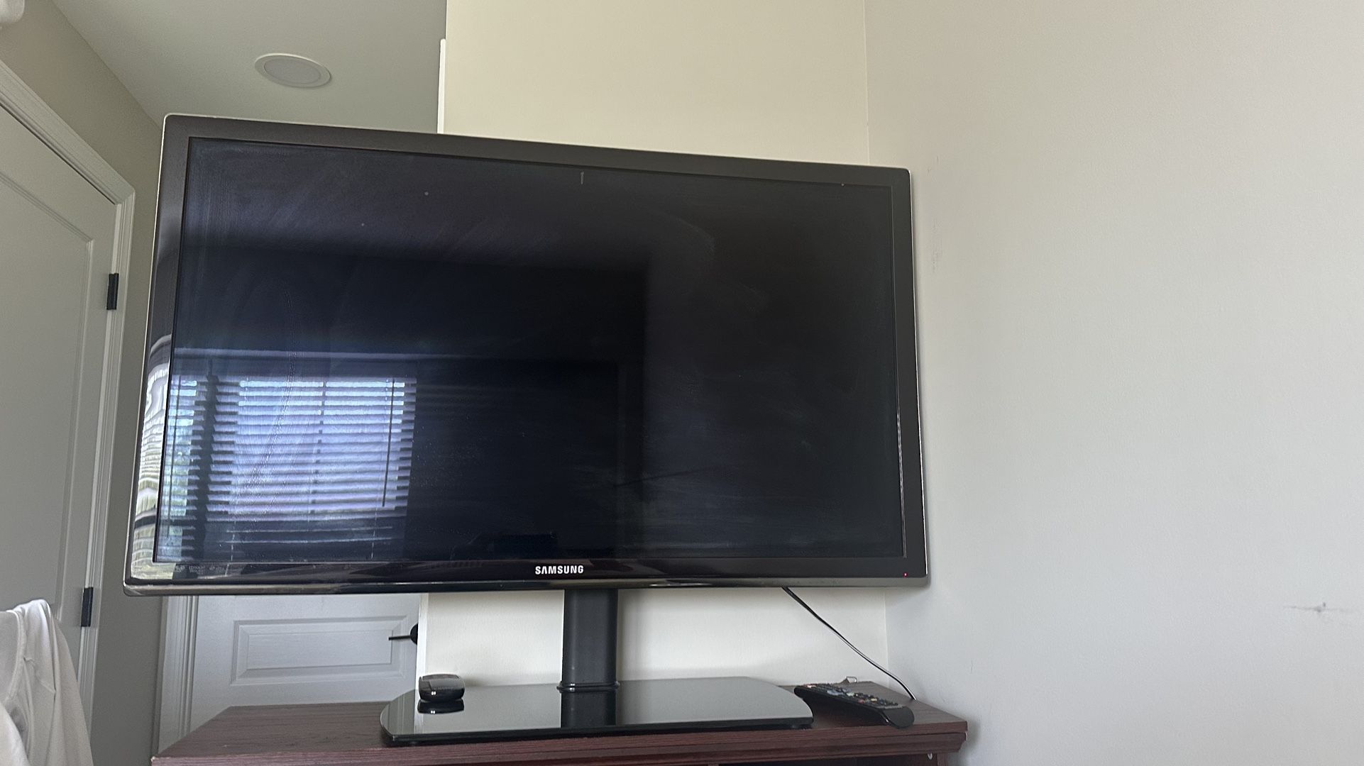 60 Inch Samsung TV with Shelf