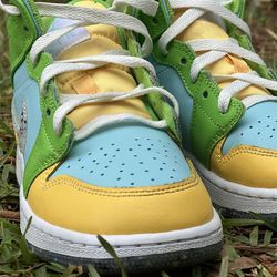 4.5y  Nike Air Jordan 1 Mid SE 'Recycled Grind' (GS) in the Glacier Ice, Citron Pulse, and Action