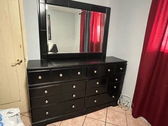 Dresser / Mueble