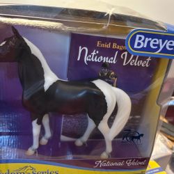 Hoses Breyer Horse Freedom Nay Velvet 