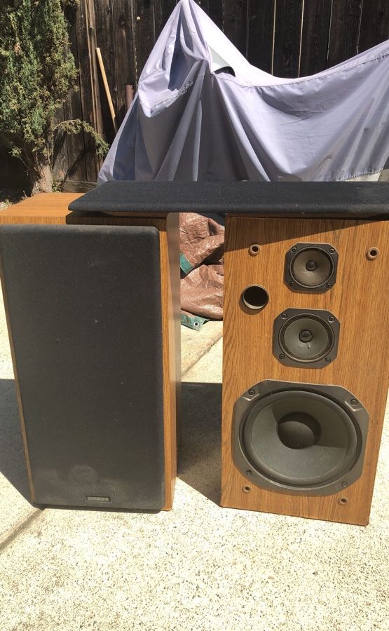 Fisher ST-410 3 way speakers