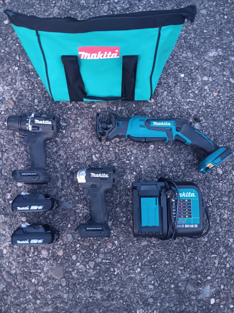 Makita 18volt Combination Set. Two 2.0 Batteries & Charger. Excellent Condition. For Pick Up Fremont Seattle. No Low Ball Offers Please. No Trades 