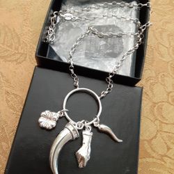 ORIENTAL DECOR SOLID SILVER 925 CHARM NECKLACE ( MADE IN  ITALY)