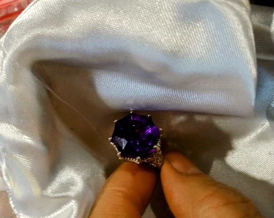 African Amethyst & Zircon Ring💍