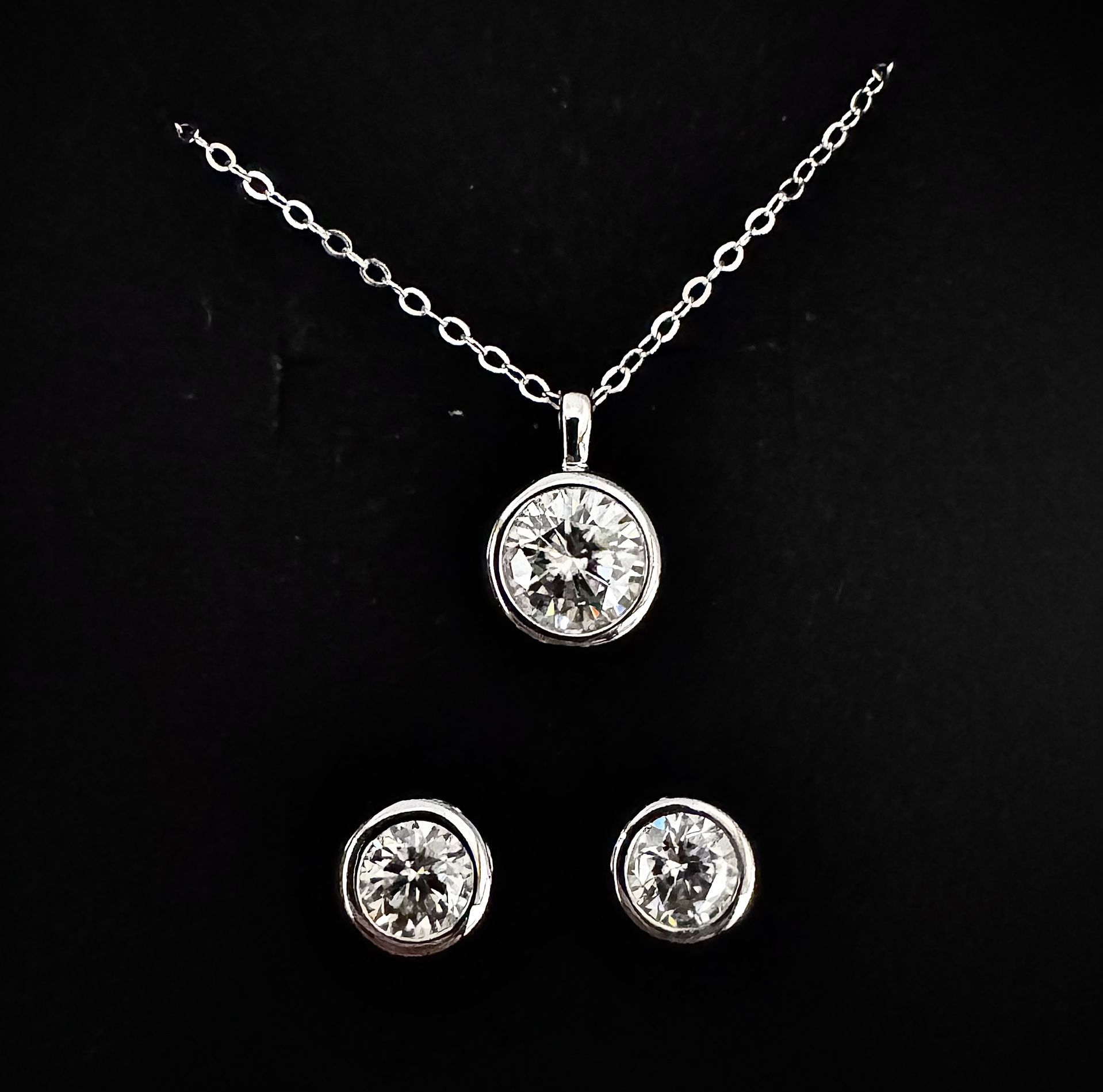 Moissanite Bezel Earring & Necklace Set (New)