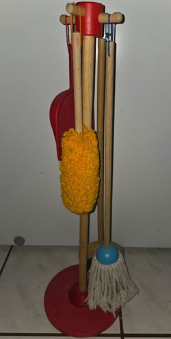 Melissa & Doug Dust! Sweep! Mop! Cleaning set