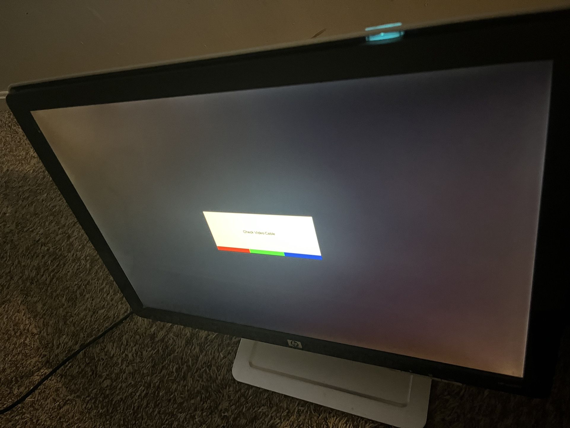 22 inch HP Monitor Used Works Like New 