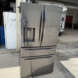 Refrigerator 