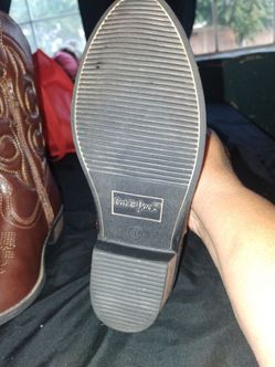 Girls boots size 1 like new