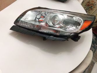 driver-side headlight assembly for a 2013-2015 Chevrolet Malibu