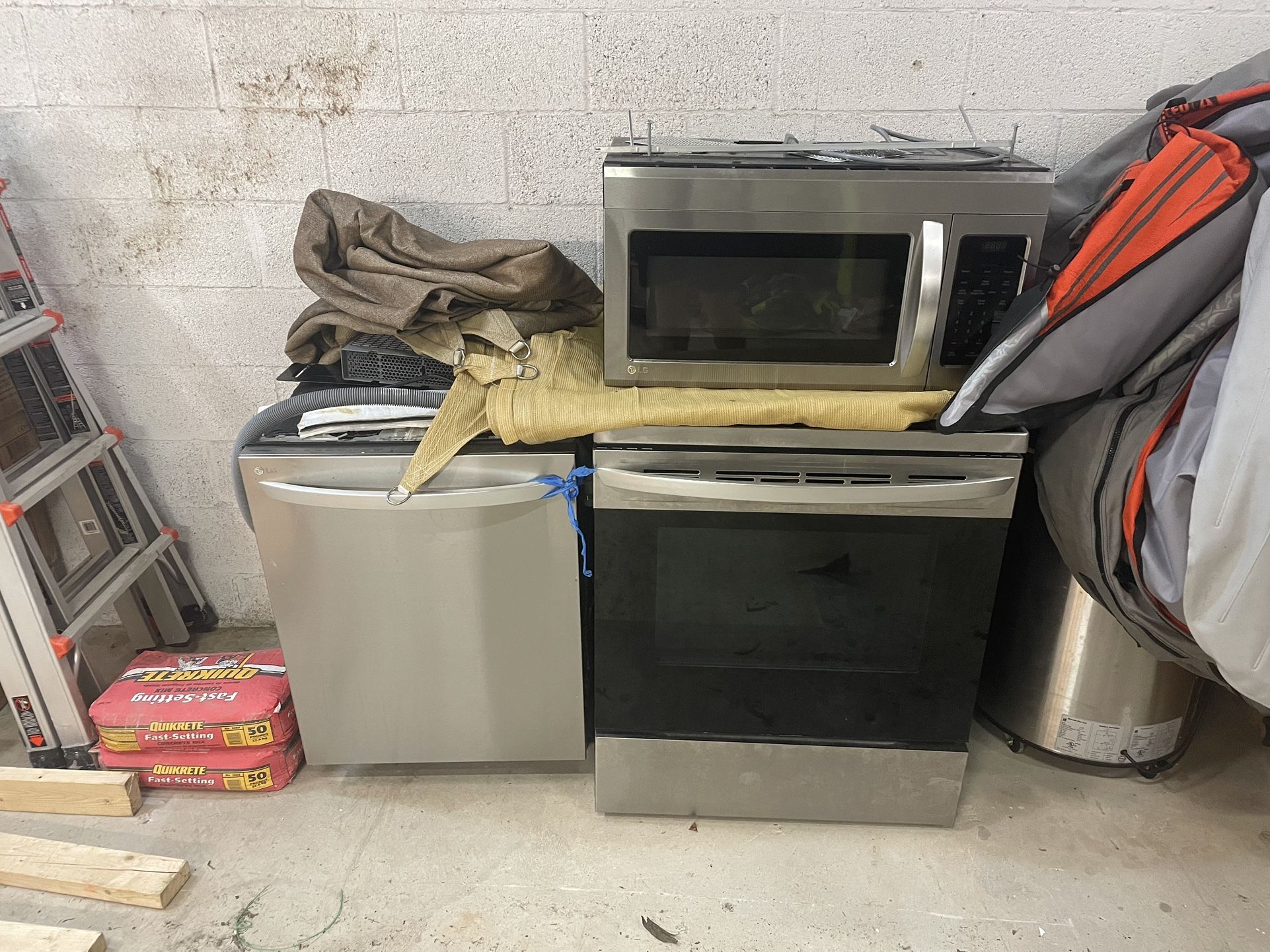 LG 24-in Dishwasher 42dB