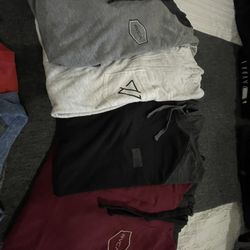 Men’s size shirts large