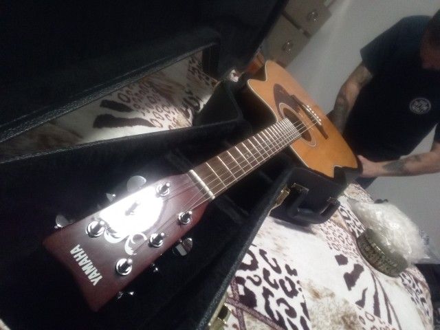 Acoustic Electric Guitar 
