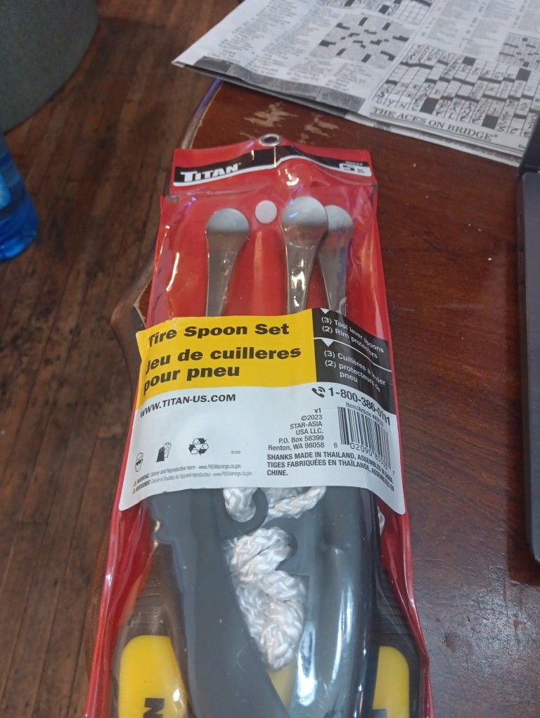 Titan Tire Spoon Set