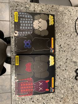 Kaws Kubrick bus stand