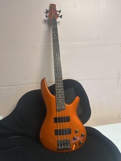 BASS GUITAR
