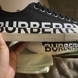 Size 6.5 M 8.5 W Burberry Logo Sneakers STILL AVAILABLE for