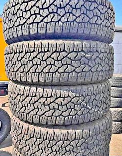 275/65/20 Goodyear Selling a set of 4 tires in excellent condition 🫡