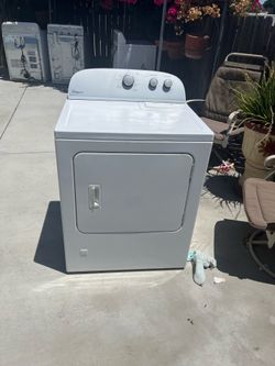 Whirlpool Dryer gas heavy duty super capacity good condition delivery and installation available