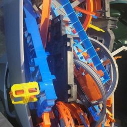 Huge Tub Of Hotwheels Sets (worth over $300+)