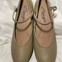 Capezio Dance Shoes Women’s Size 9.5