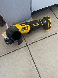 Dewalt grinder XR Brushless 20v. $120 Firm Price tool only