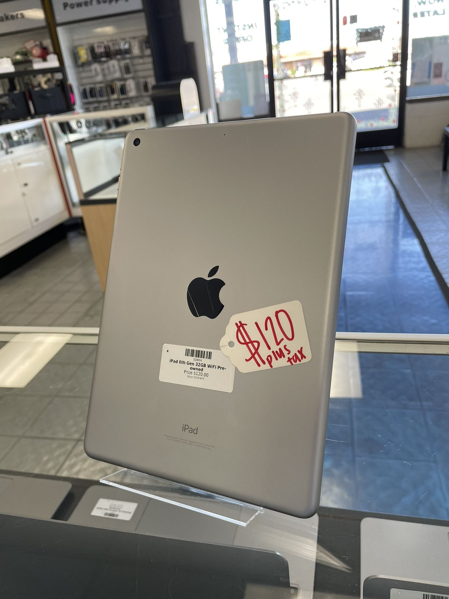 iPad 6th Generation 32GB WiFi