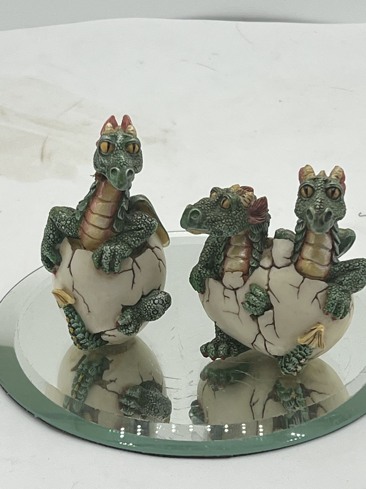 VTG Set Of 2 Baby Dragon Hatchlings Resin Hand painted Signed W.U. 1997 Summit The product is a vintage set of two baby dragon hatchlings made of res