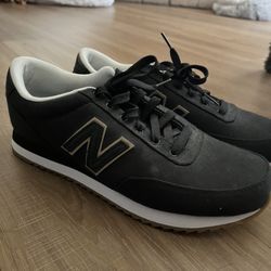 New Balance Show Size 8.5