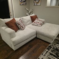 Brand new living room set for sale