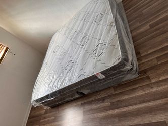 King mattress regular and box spring set (2pc - brand new) NEW KING-QUEEN-FULL-TWIN SIZE SETS MATTRESS AND BOX SPRING 2-pcs