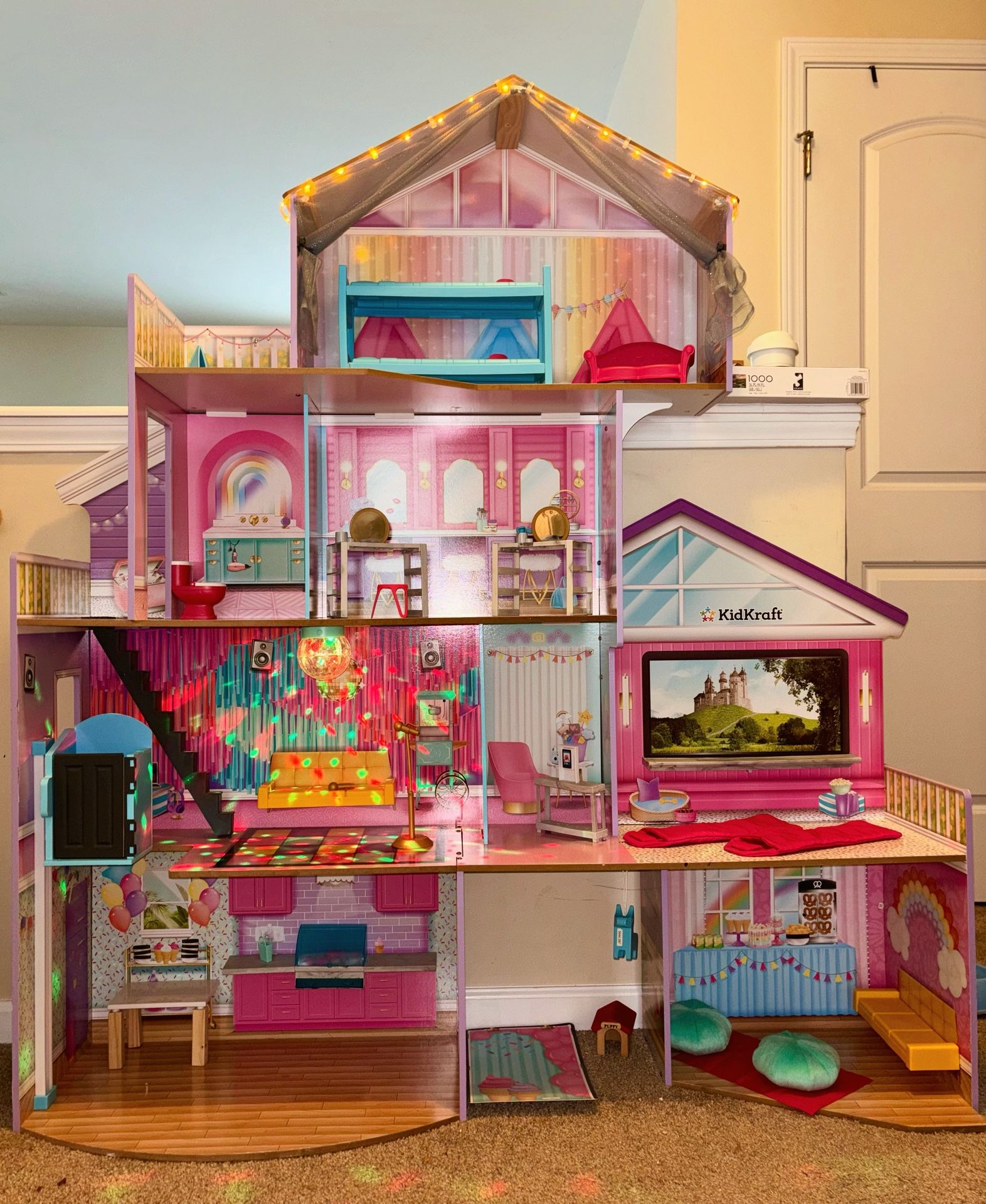 KidKraft Ultimate Slumber Party Mansion Dollhouse !