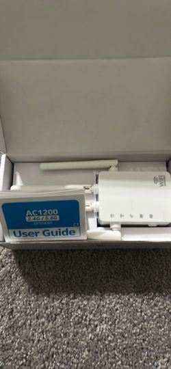 AC1200 Wi-Fi Extender